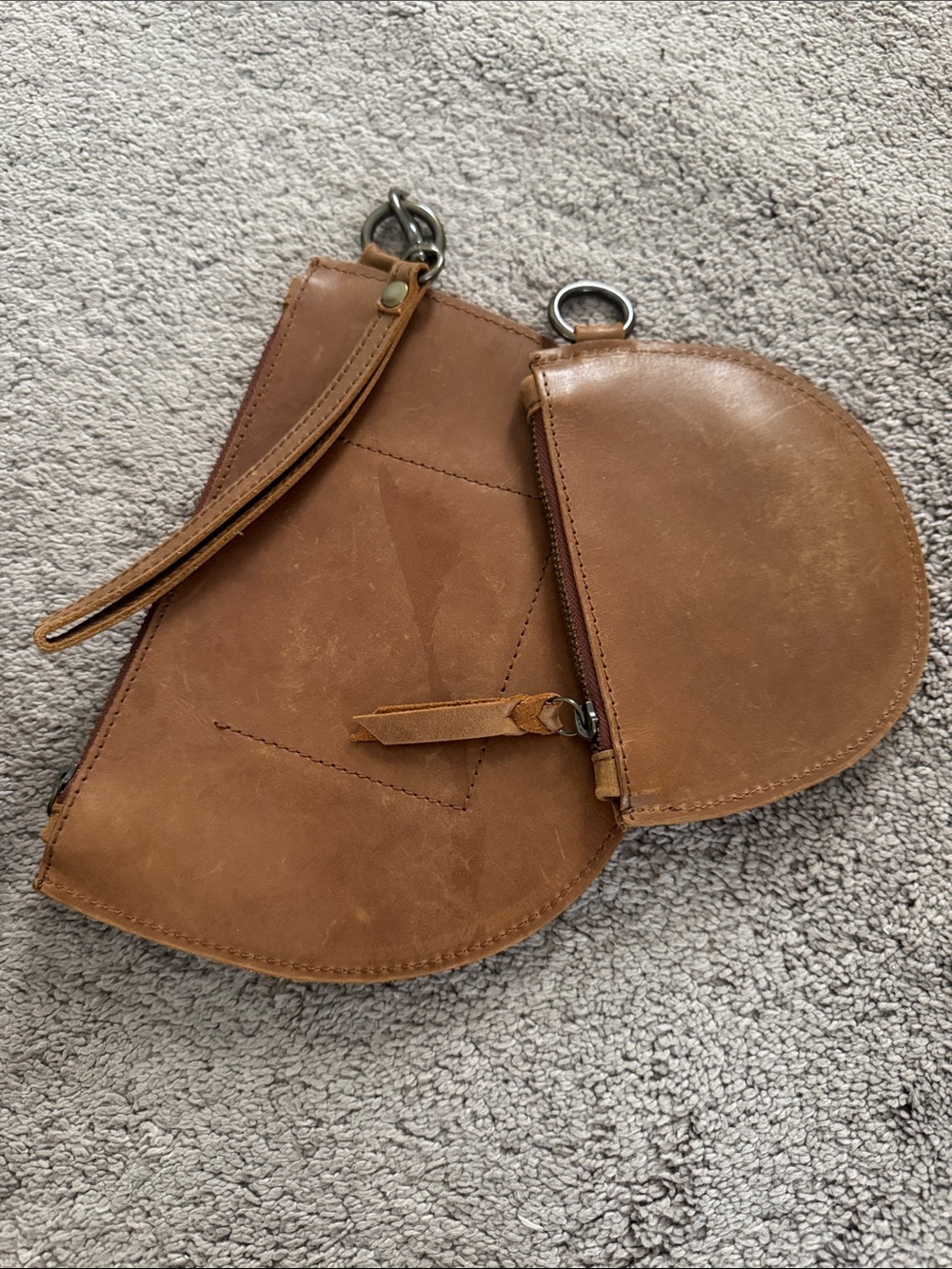 ABLE Leather Set - Picture 4 of 9